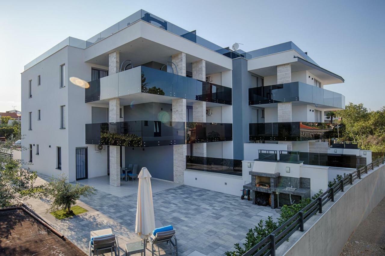 Deluxe New Apartments - Few Steps From The Beach - Luxury Holiday With Style - By Traveler Tourist Agency Krk كرك المظهر الخارجي الصورة