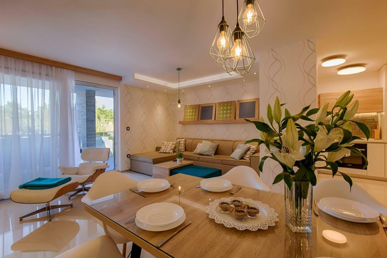 Deluxe New Apartments - Few Steps From The Beach - Luxury Holiday With Style - By Traveler Tourist Agency Krk كرك المظهر الخارجي الصورة