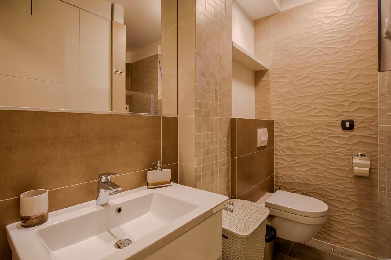 Deluxe New Apartments - Few Steps From The Beach - Luxury Holiday With Style - By Traveler Tourist Agency Krk كرك المظهر الخارجي الصورة